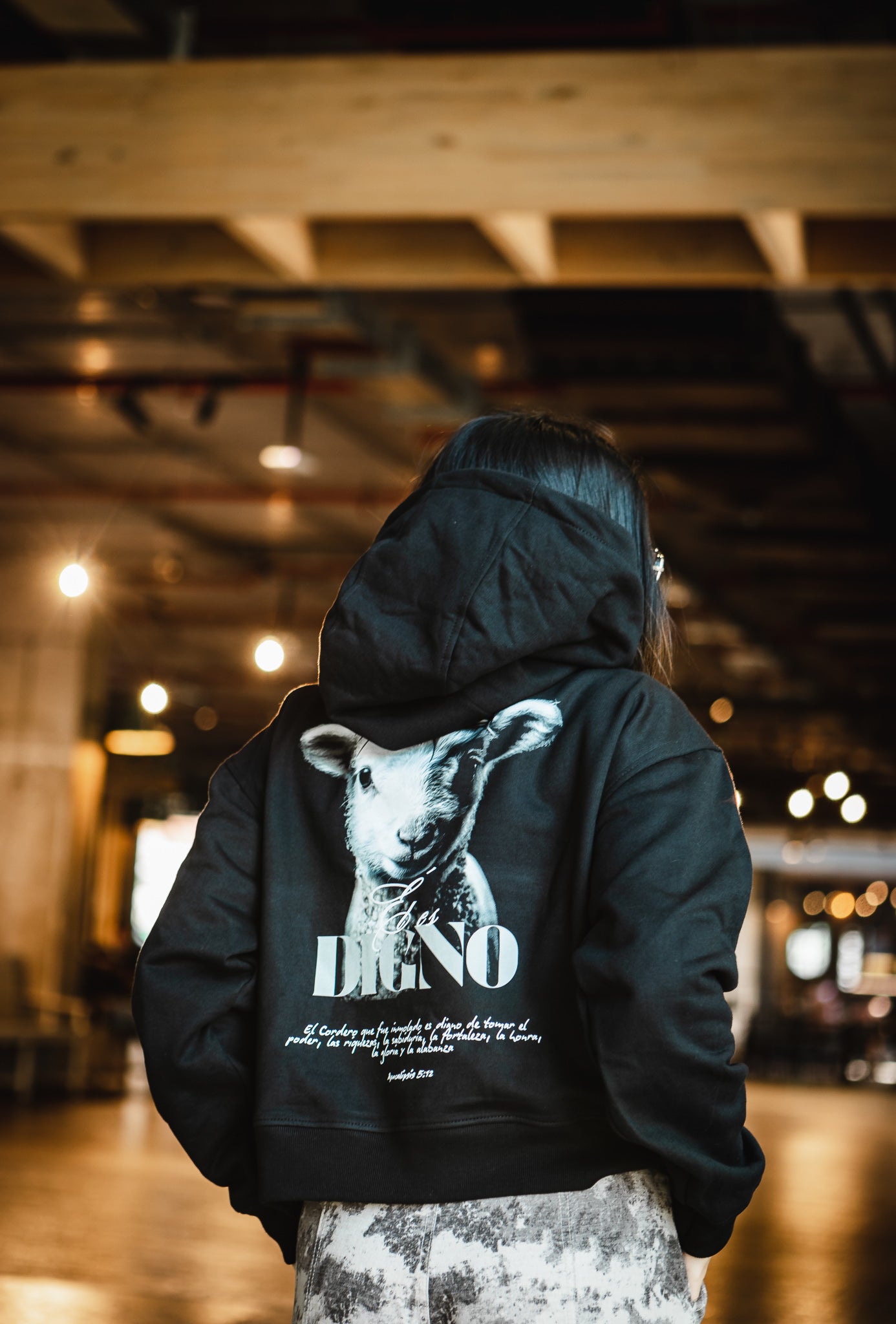 Poleron Él es Digno