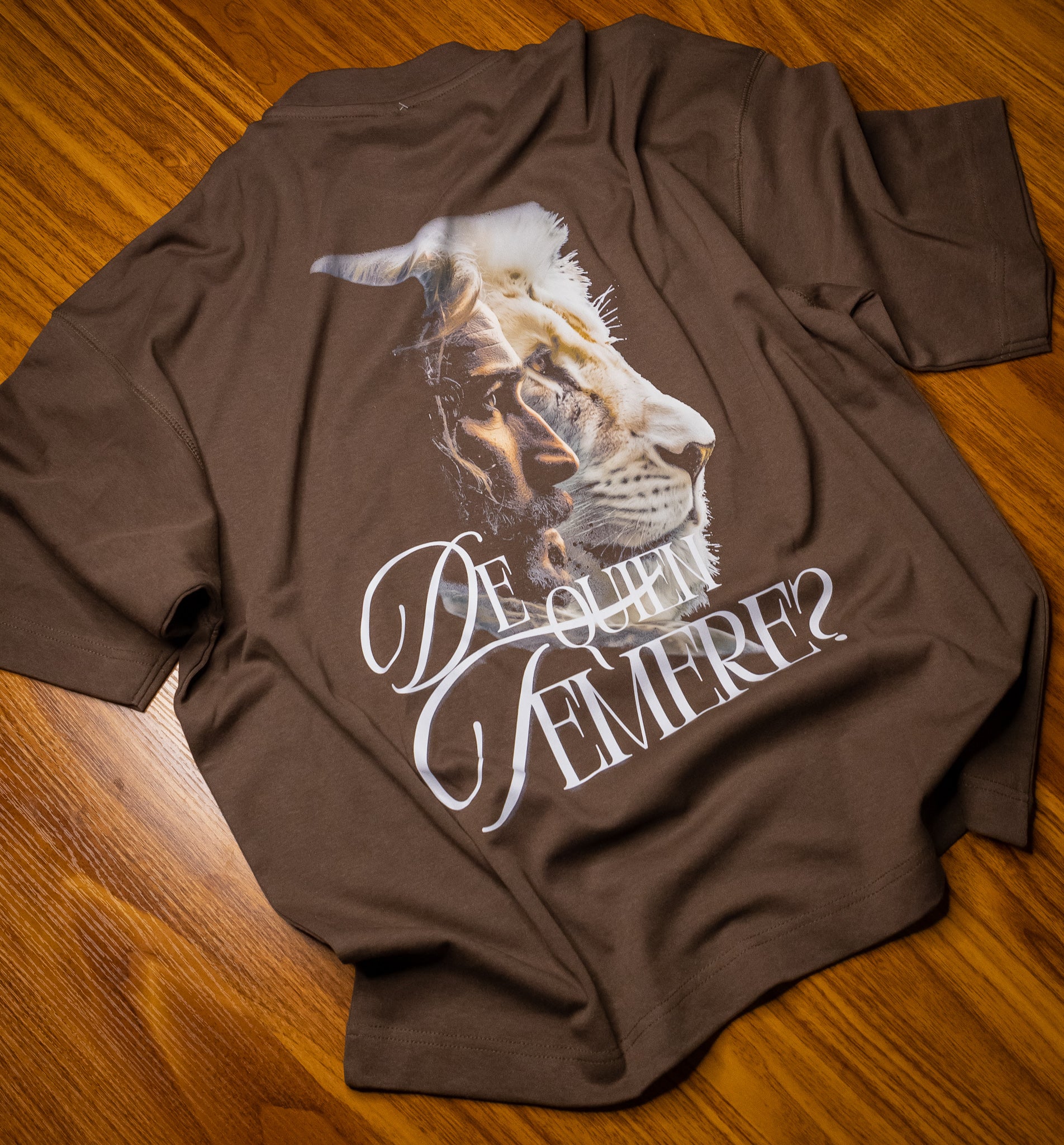 Polera manga corta Jehová Es Mi Luz Café