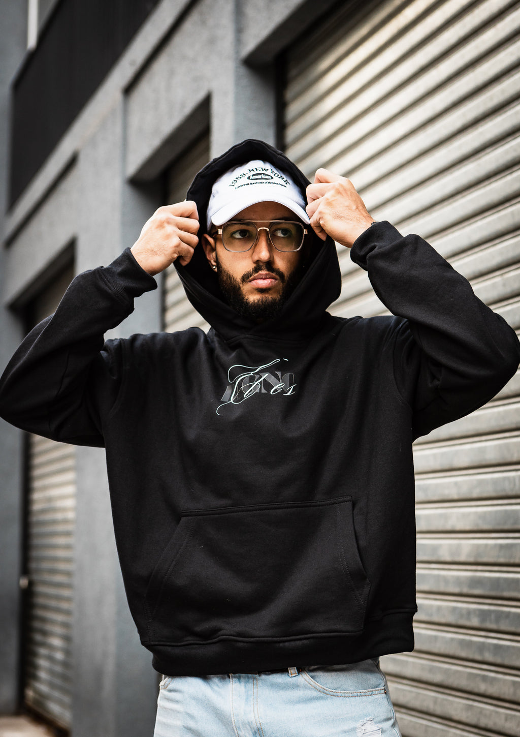 Poleron Él es Digno