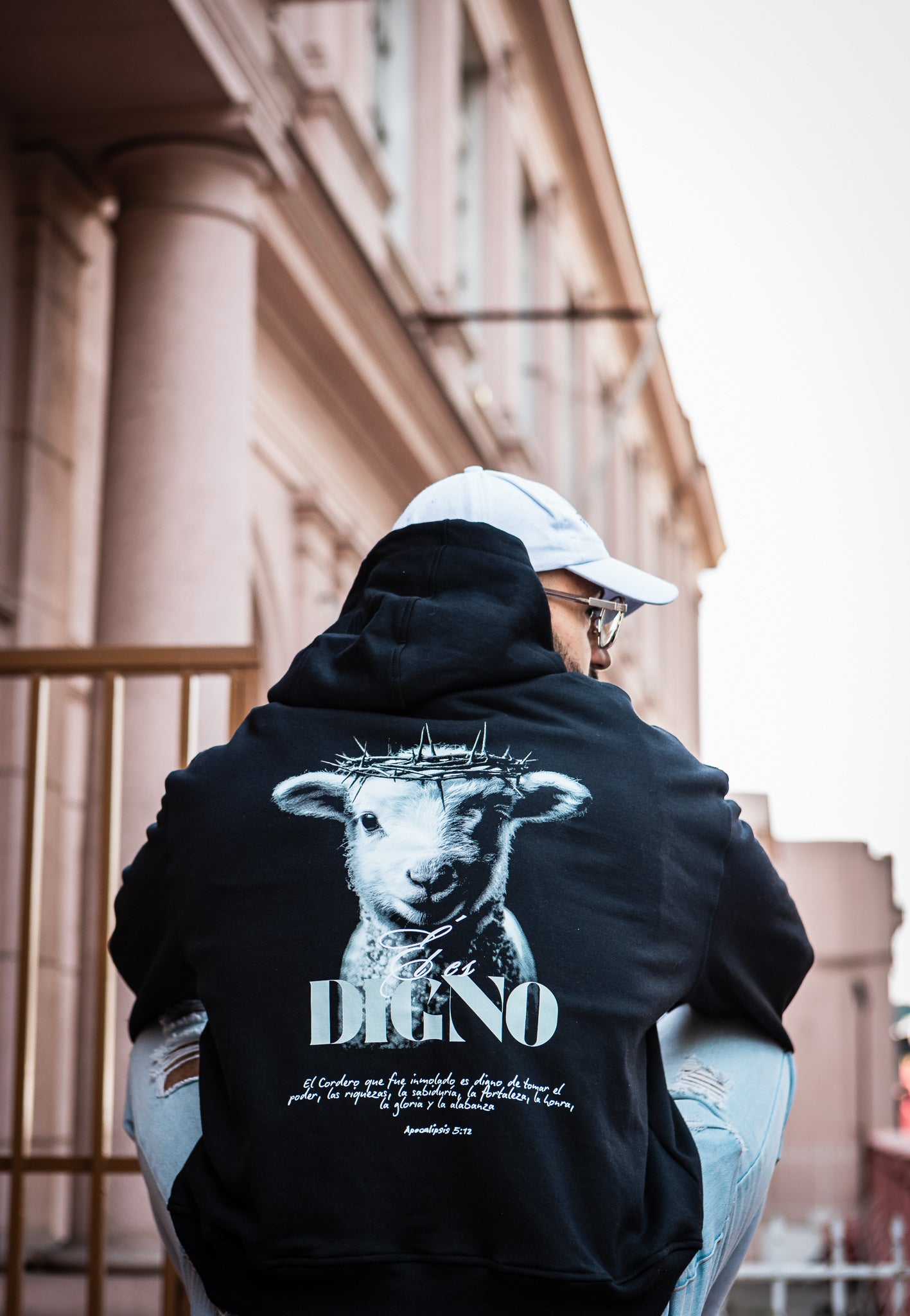 Poleron Él es Digno