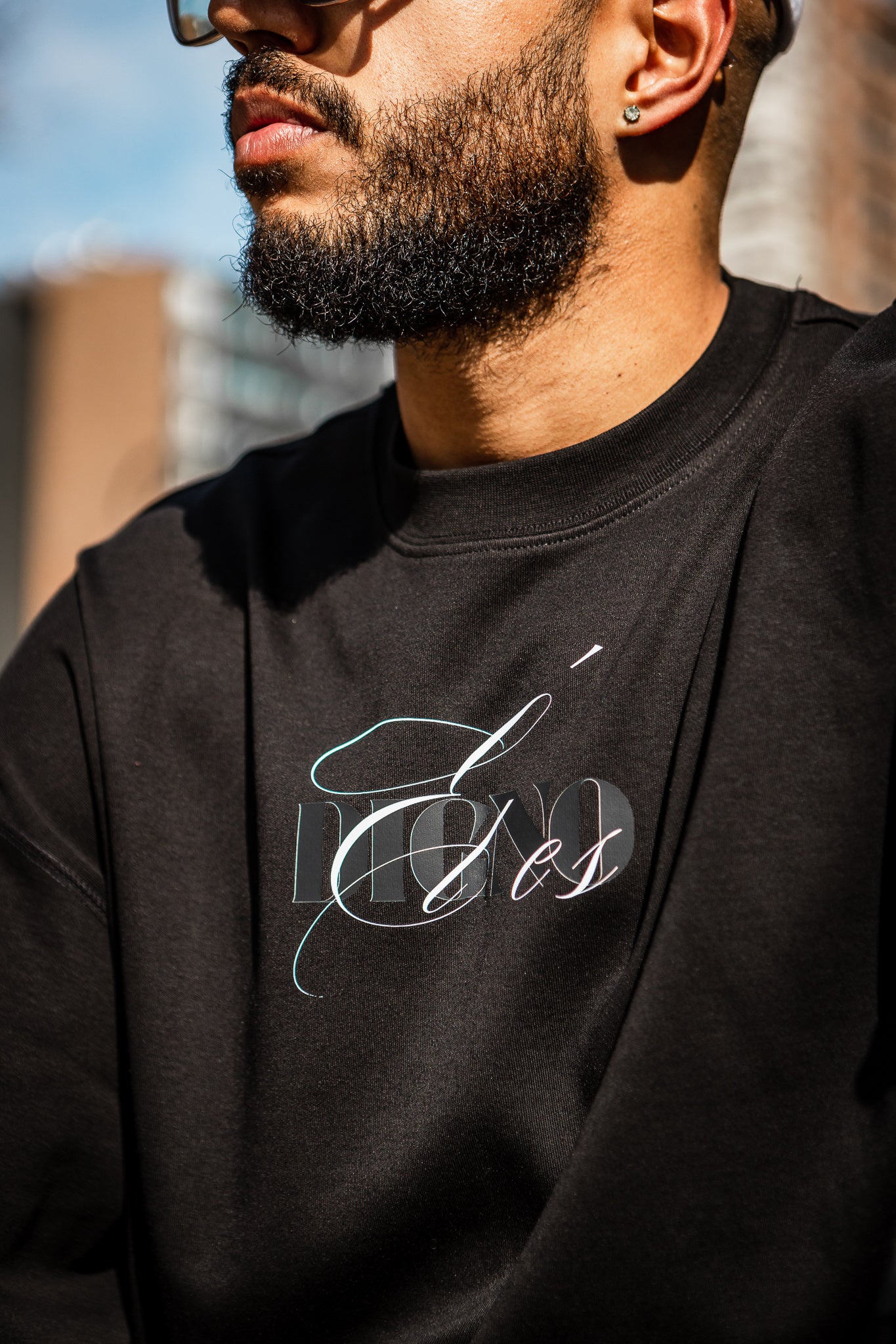 Polera Oversize Manga Corta Él es Digno