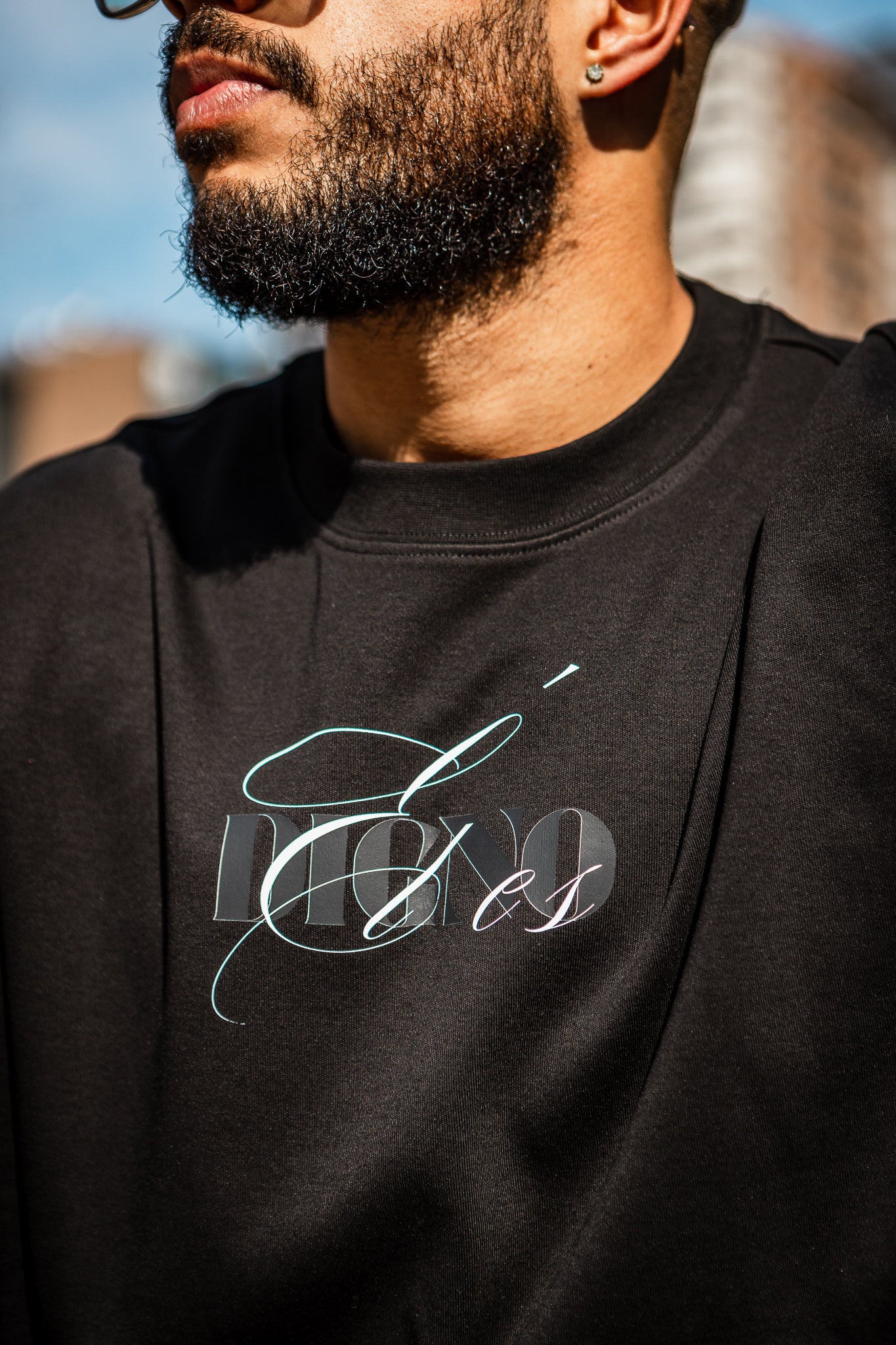 Polera Oversize Manga Corta Él es Digno